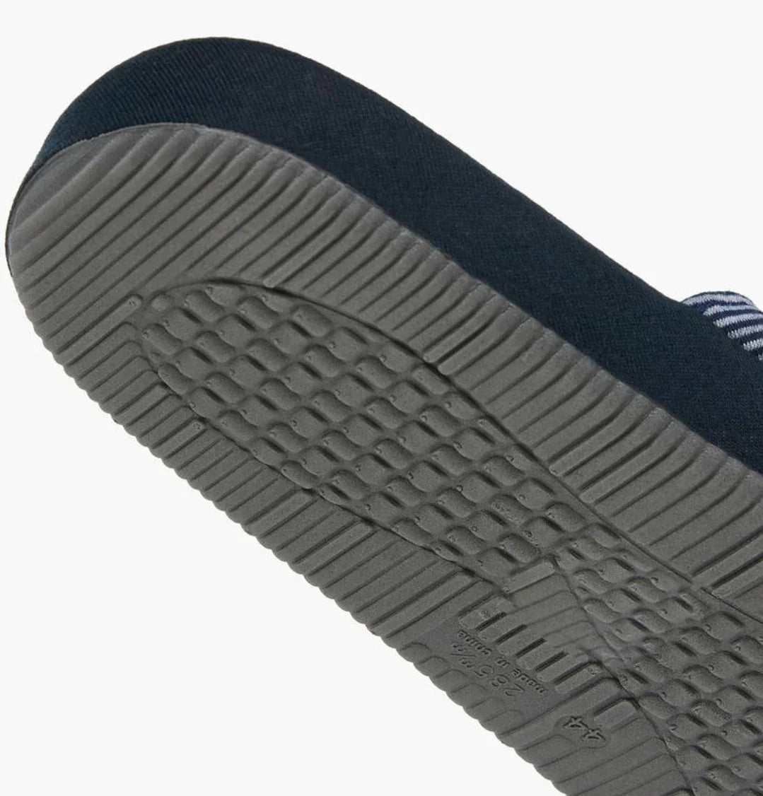 LE CONFORT Comfortable Cross Strap Bedroom Slippers - FHIVORÉ